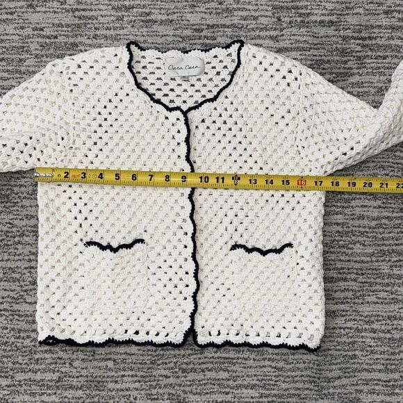 New CARA CARA Roma Cardigan Ivory Navy Crochet Medium - Picture 9 of 14